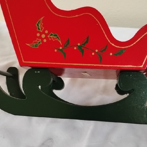 NWOT Holiday Red and Green Sleigh Decor - Picture 4 of 9